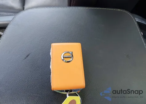 2021 Volvo Xc90 T6 Inscription 7 Passenger from USA, damaged, VIN YV4A22PL8M1770292